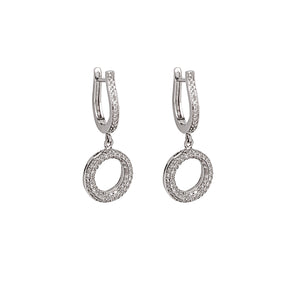 Diamond Hoop earrings. Hoop earrings. Gold hoop earrings. Gold and Diamond hoop earrings. Easy to wear hoops. Diamond hoops. Diamond earrings for gift. Χρυσοί κρίκοι. Διαμαντένιοι κρίκοι. Κρίκος με διαμάντια. Σκουλαρίκια κρίκοι. Σκουλαρίκι για δώρο. Fine jewelry. Anatol. Kifissia. Golden Hall. Athens.