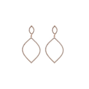 Diamond Earrings. Earring for Gift. Stud Earring. Anatol. Gift. Everyday earring. Easy to wear earring. Sparkly earring. Anatol Jewelry. Fine Jewelry. Golden Hall. Kifissia. Χρυσό σκουλαρίκι. Σκουλαρίκι καρφωτό. Σκουλαρίκι με διαμάντια. Χρυσά κοσμήματα. Κοσμήματα Κηφισιά. Σκουλαρίκι με μπριγιάν.