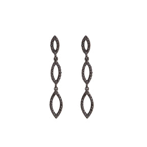 Diamond Earrings. Earring for Gift. Stud Earring. Anatol. Gift. Everyday earring. Easy to wear earring. Sparkly earring. Anatol Jewelry. Fine Jewelry. Golden Hall. Kifissia. Χρυσό σκουλαρίκι. Σκουλαρίκι καρφωτό. Σκουλαρίκι με διαμάντια. Χρυσά κοσμήματα. Κοσμήματα Κηφισιά. Σκουλαρίκι με μπριγιάν.
