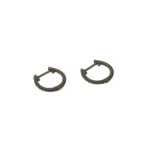 Diamond Hoop earrings. Hoop earrings. Gold hoop earrings. Gold and Diamond hoop earrings. Easy to wear hoops. Diamond hoops. Diamond earrings for gift. Χρυσοί κρίκοι. Διαμαντένιοι κρίκοι. Κρίκος με διαμάντια. Σκουλαρίκια κρίκοι. Σκουλαρίκι για δώρο. Fine jewelry. Anatol. Kifissia. Golden Hall. Athens.