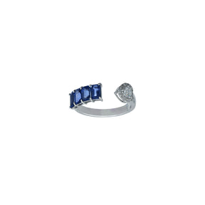Sapphire Ring. Diamond and sapphire ring. Precious stone ring. High end ring. Anatol jewelry. Fine jewelry. Golden Hall. Kifissia. Vivid blue sapphire. Fine jewelry. Ring. Engagement ring. Royal blue ring. Athens. Δαχτυλίδι με διαμάντια. Δαχτυλίδι με μπλε ζαφείρι. Δαχτυλίδι κόσμημα. Καλό δαχτυλίδι. Κοσμήματα. 